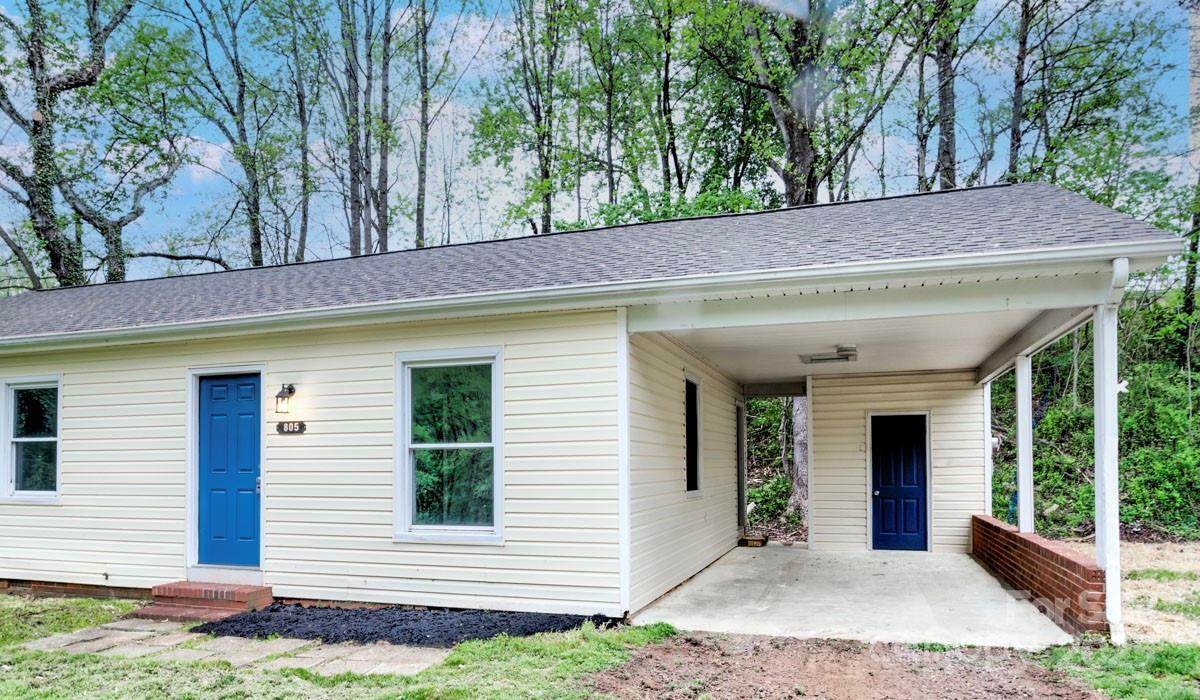 Property Photo: 805 32nd Street Drive NE NC 28613