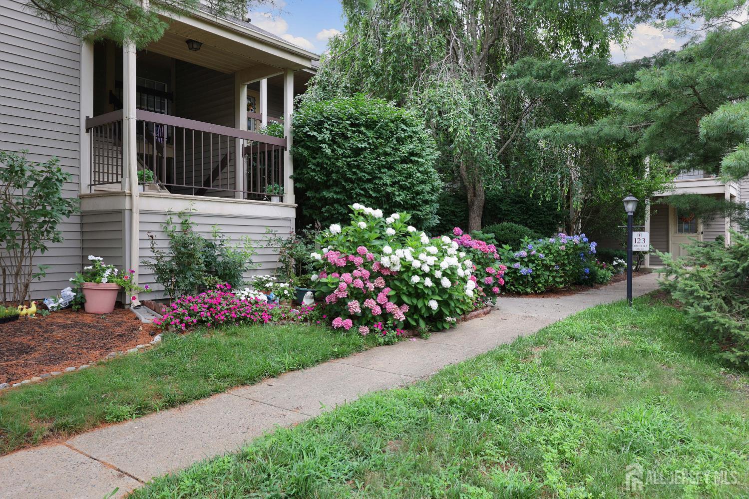 Property Photo:  123-G Concordia Circle G  NJ 08831 