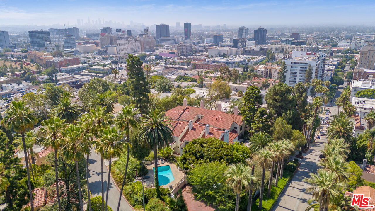 Property Photo: 1979 Grace Ave CA 90068