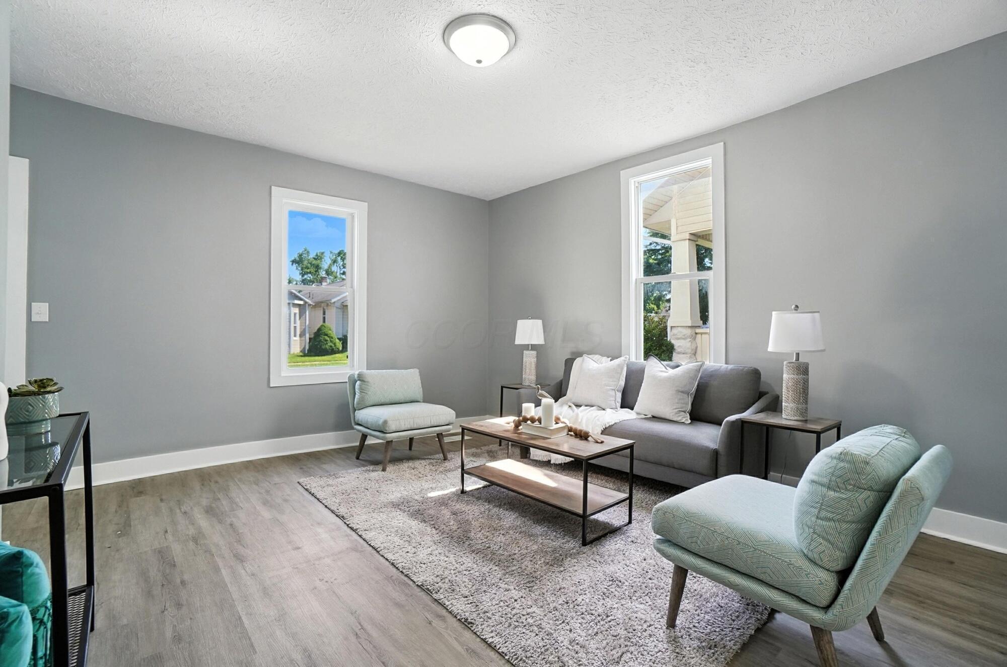Property Photo: 652 E 6th Avenue OH 43130