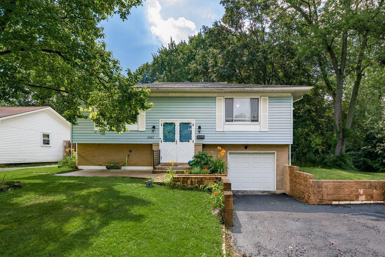 Property Photo: 6563 Karl Road OH 43229