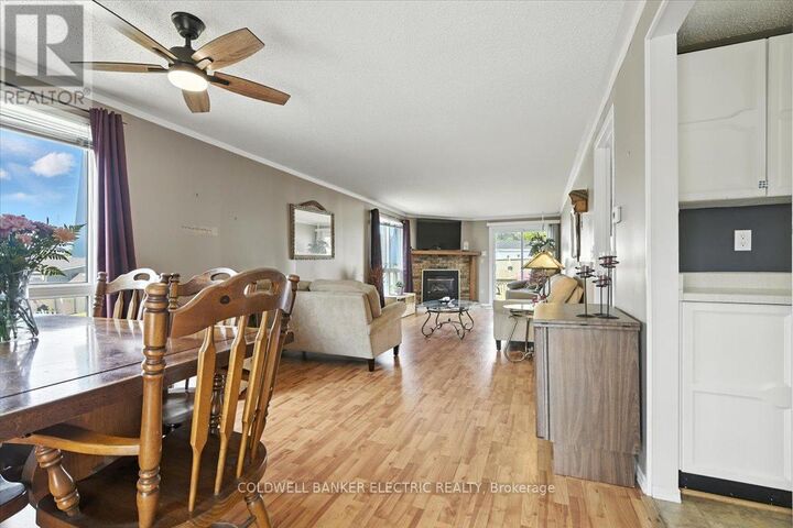 18 Loyalist Court  Clarington (Newcastle) ON L1B 1A8 photo