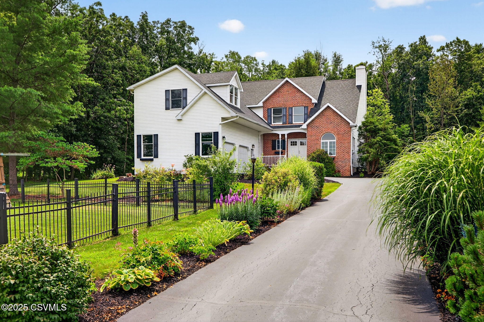 Property Photo: 138 Thistle Way PA 17821