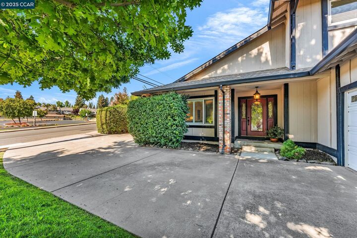Property Photo:  66 Midhill Rd  CA 94553 