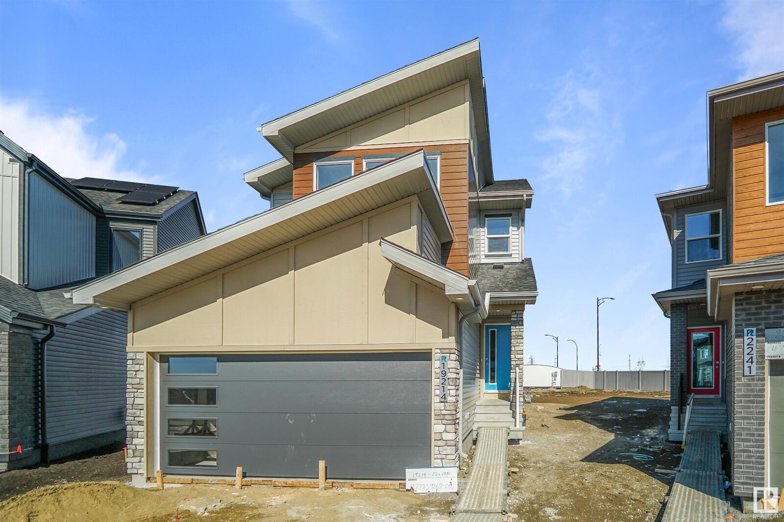 Photo de la propriété: 1027 14 Avenue NW AB T6T 2N5