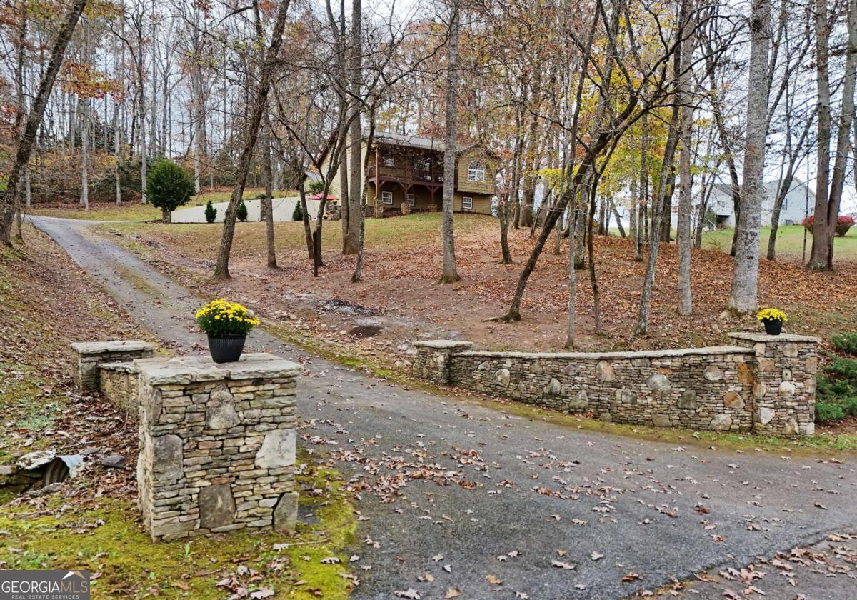 Property Photo: 1512 Smithfield Lane GA 30582