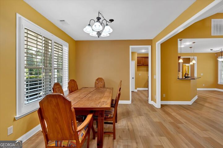 Property Photo:  125 Thornwood Drive SW  GA 30165