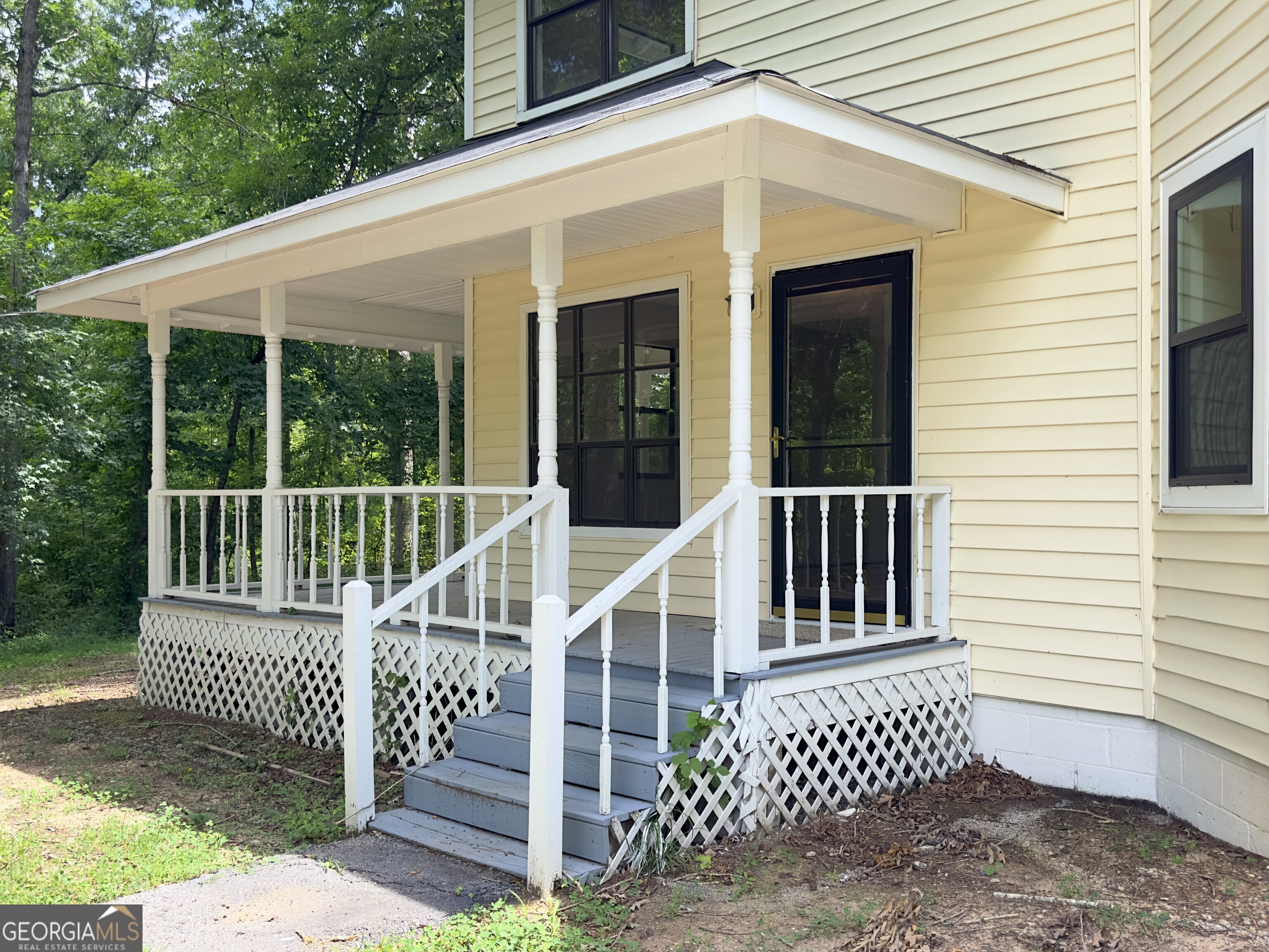 Property Photo: 112 Woodhollow Drive GA 30223
