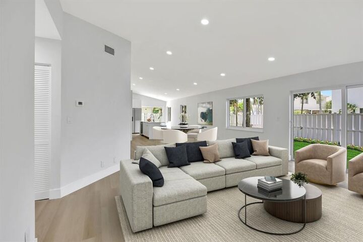 Property Photo: 9862 NW 2nd St FL 33324