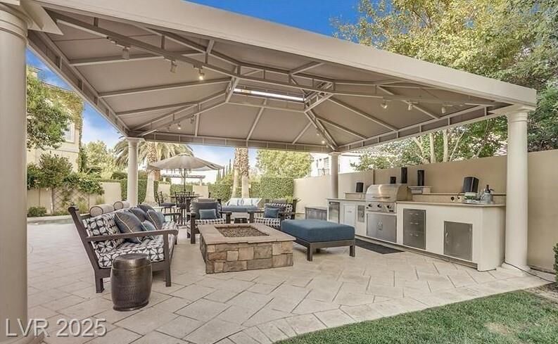 Property Photo: 1916 Redbird Crest Lane NV 89134