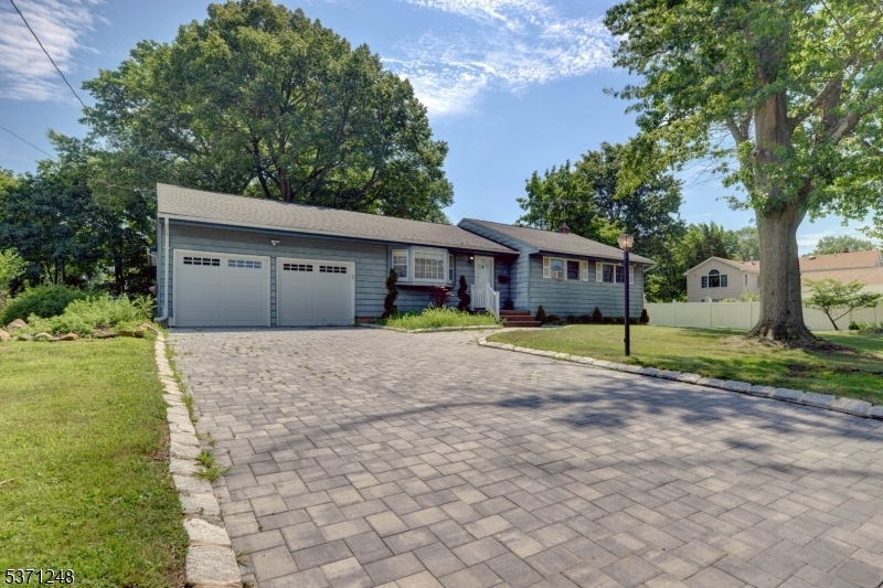 26 Old Manor Rd  Holmdel Twp. NJ 07733 photo
