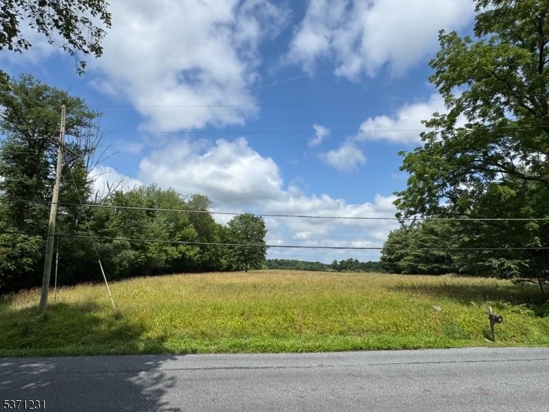 Property Photo: 85 Linvale Rd NJ 08551