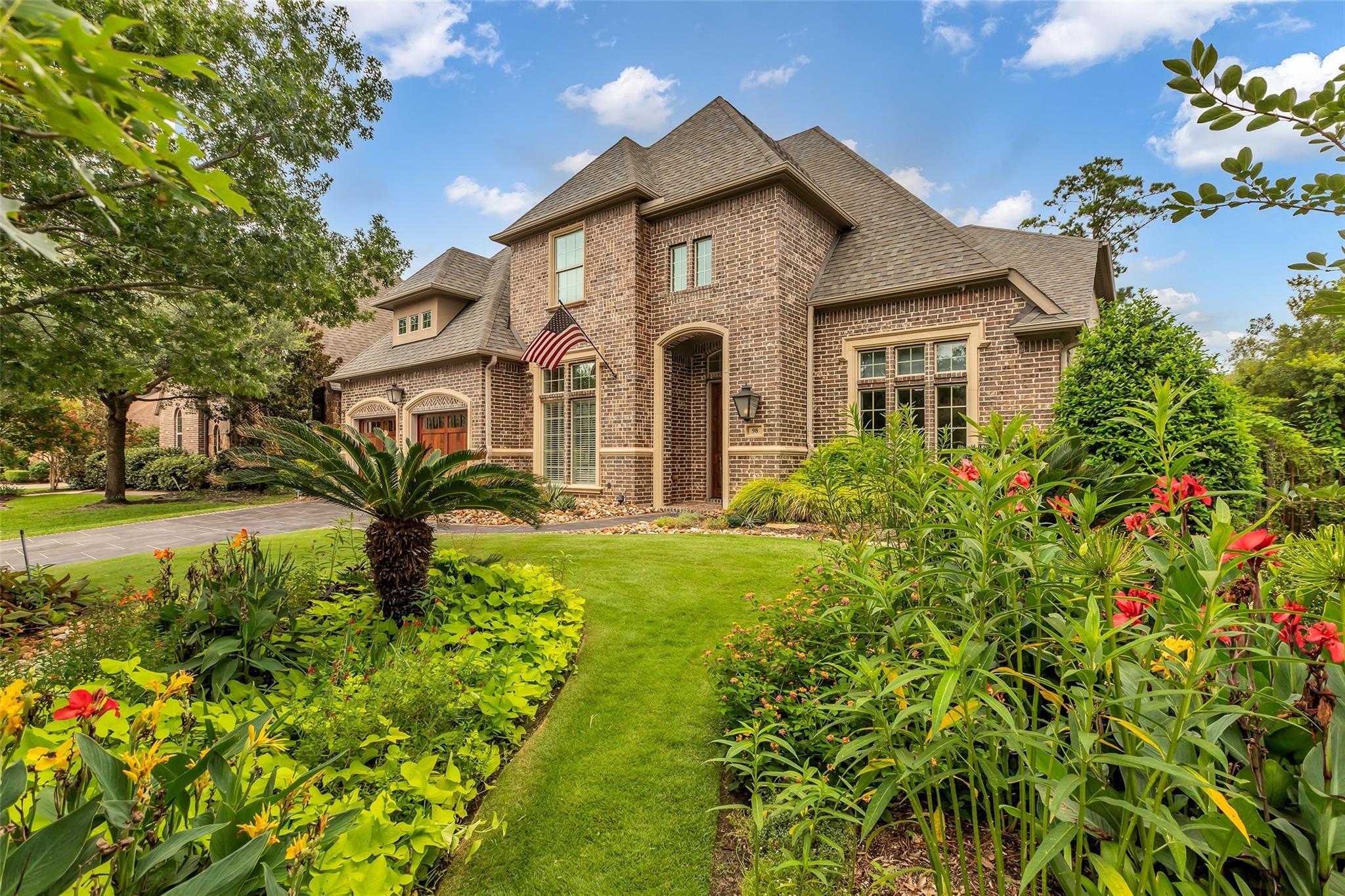 Property Photo: 98 E Cove View Trail TX 77389