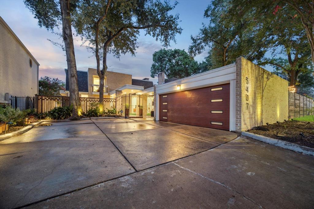 Property Photo: 5407 John Dreaper Drive TX 77056