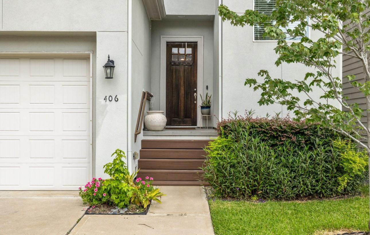 Property Photo: 406 Yale Oaks Lane TX 77091