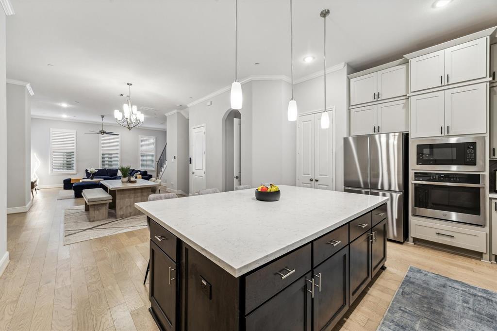 Property Photo:  846 Dunleigh Meadows Lane  TX 77055 