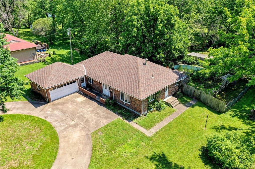 Property Photo: 14121 S Haven Road MO 64030