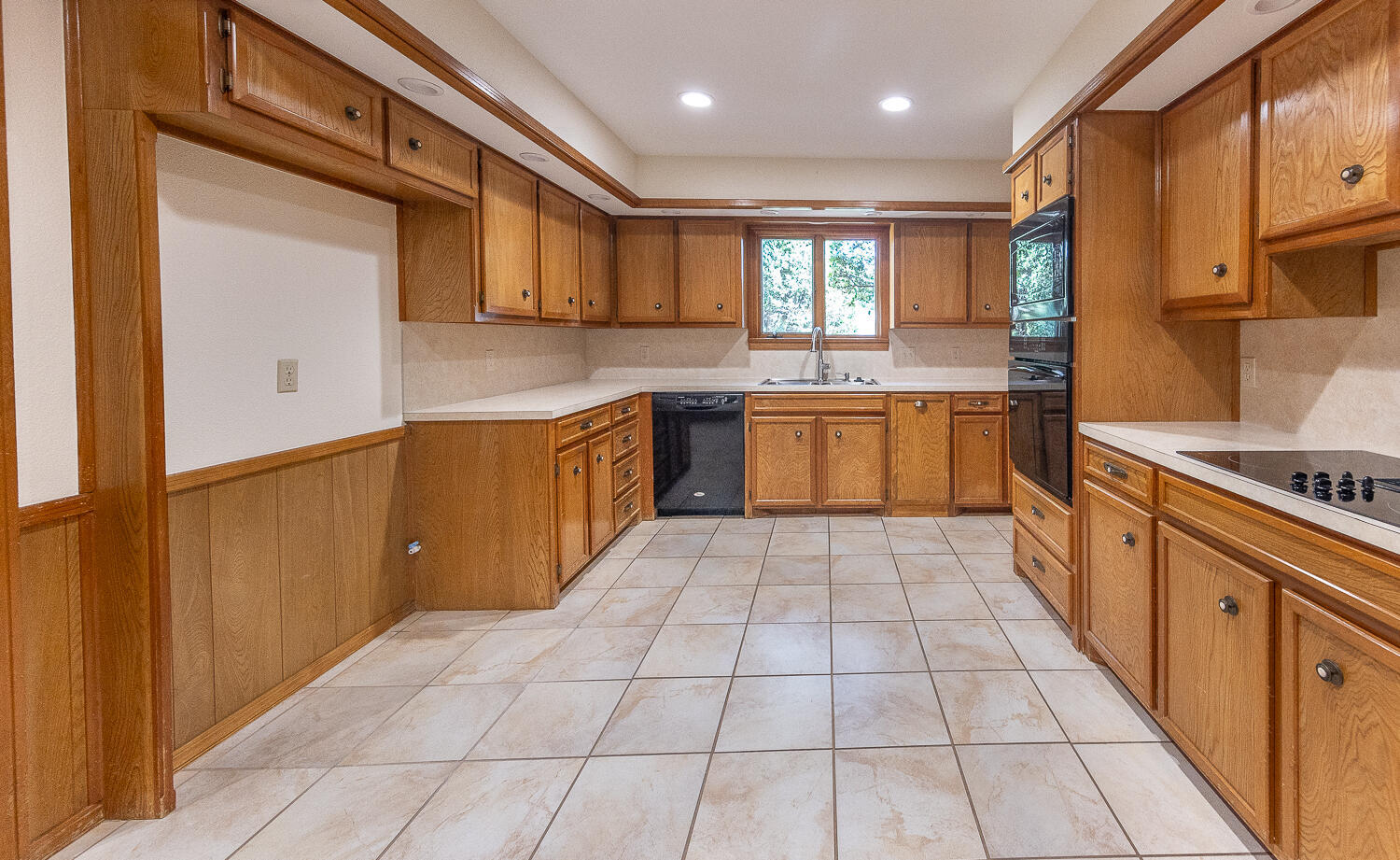 Property Photo: 4207 87th Street TX 79423