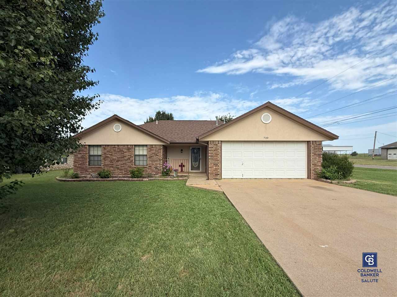 Property Photo:  739 N 3rd Street  OK 73029 