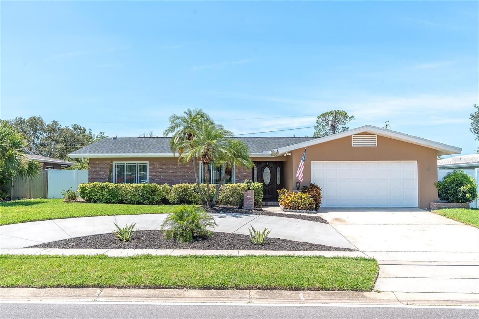 Property Photo:  14060 102nd Avenue  FL 33774 