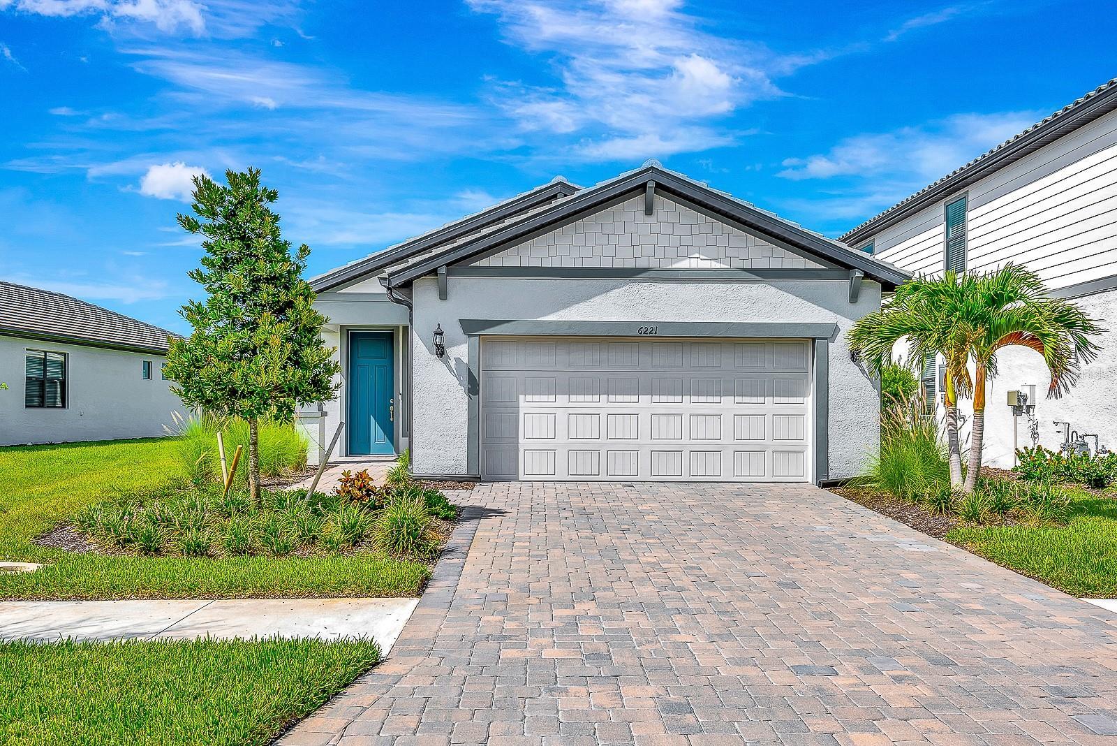Property Photo:  6221 Fish Eagle Court  FL 34275 