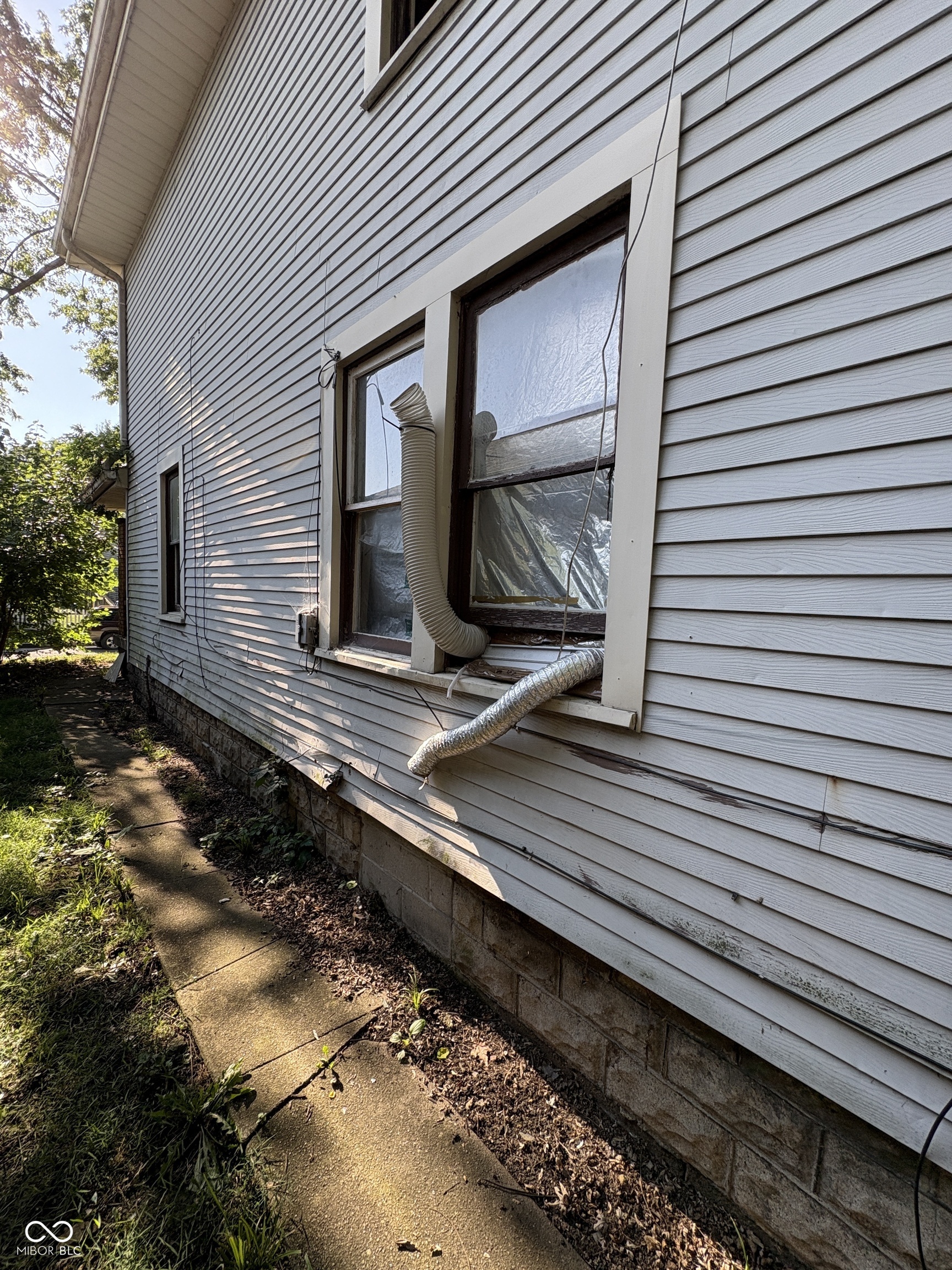Property Photo: 646 N Temple Avenue IN 46201