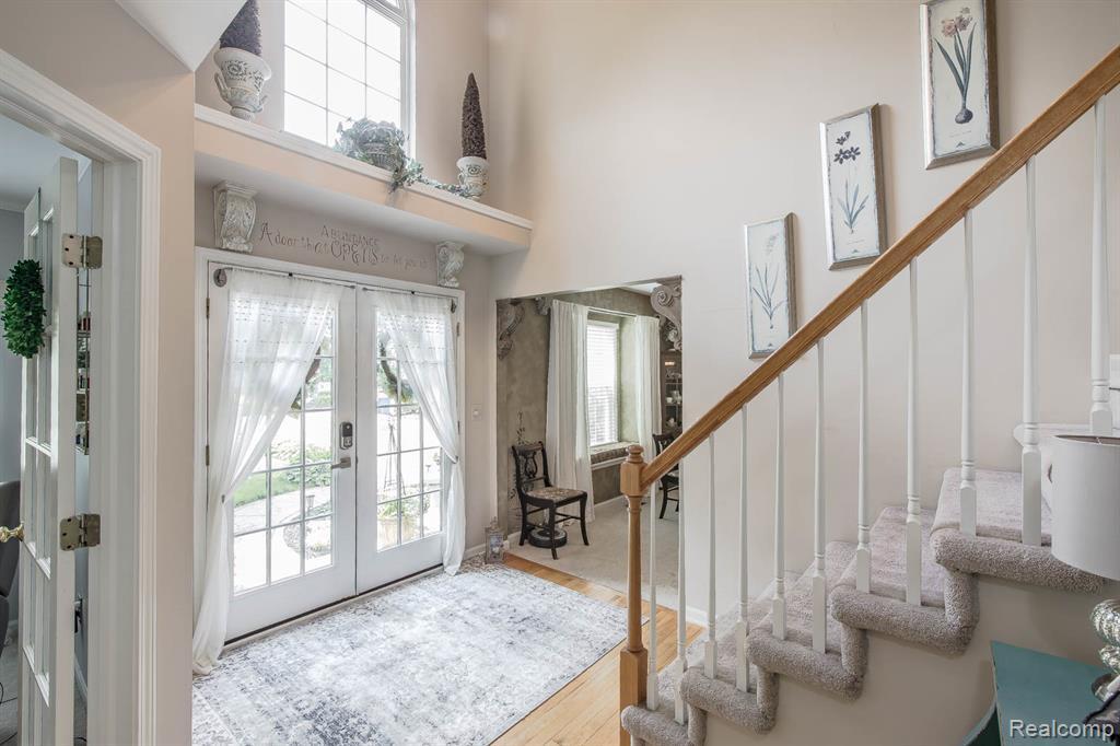 Property Photo: 4500 Red Oak Boulevard MI 48329 4721