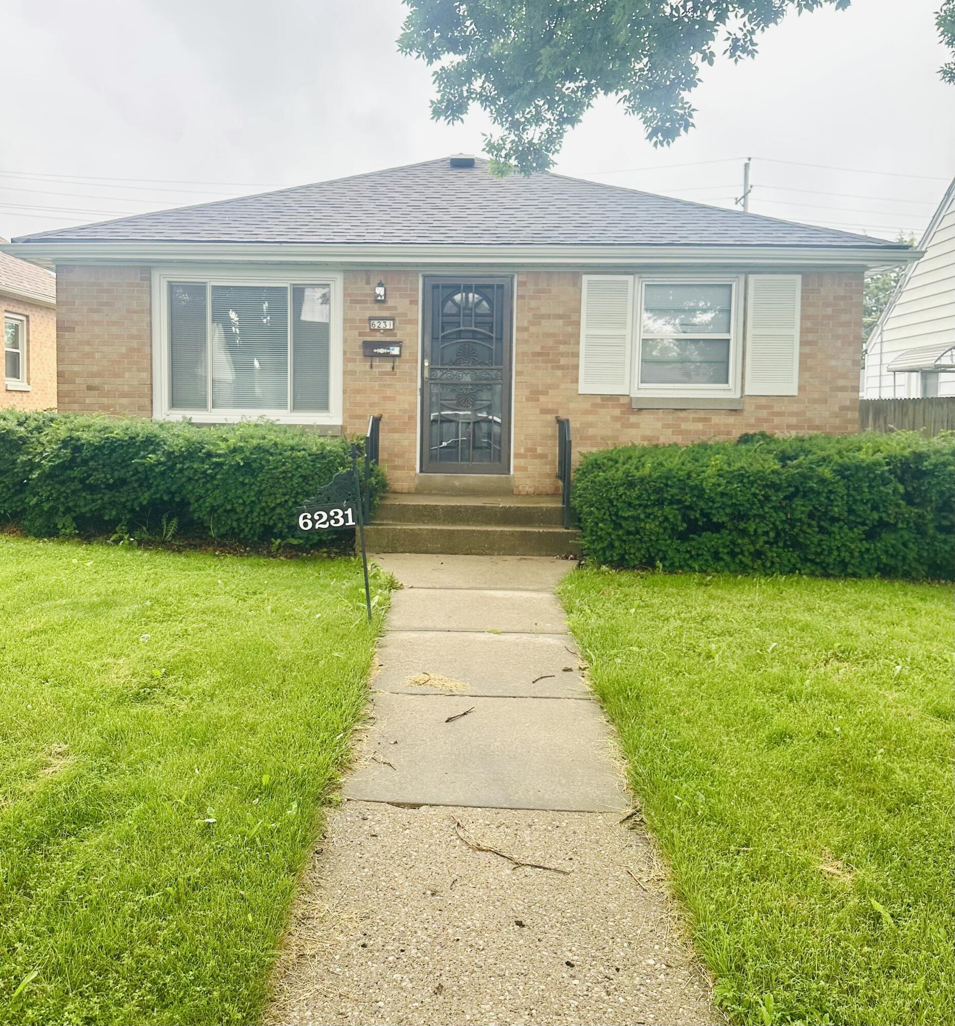 Property Photo: 6231 W Spencer Pl WI 53218