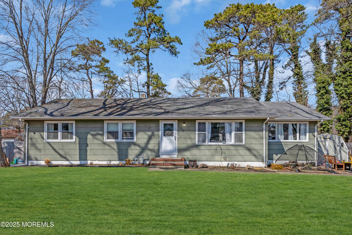 228 Elizabeth Avenue  Bayville NJ 08721 photo