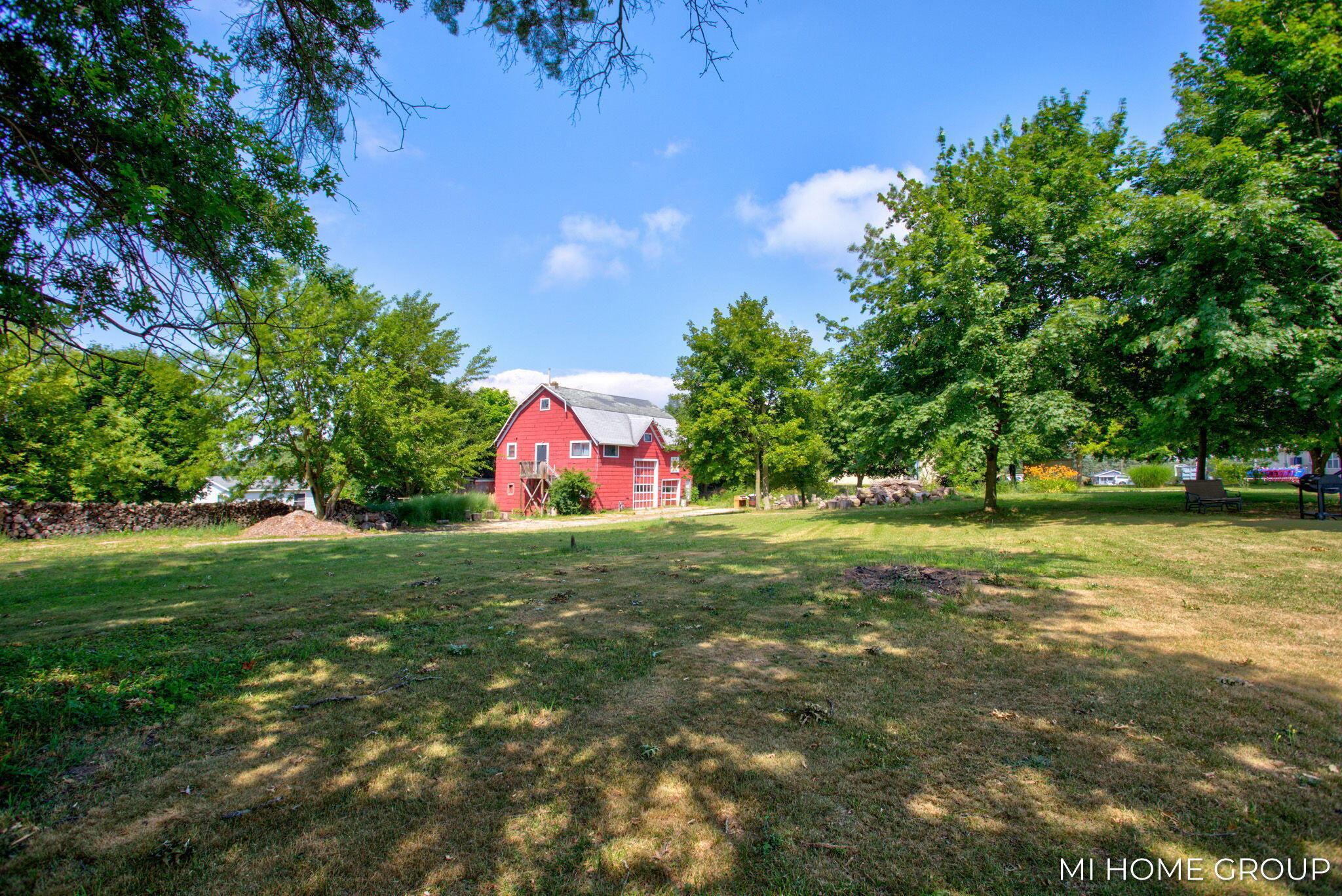 Property Photo: 715 E Main Street MI 49408