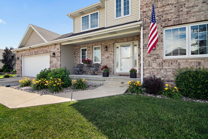 Property Photo: 2225 Prairie Chase Drive IL 60914