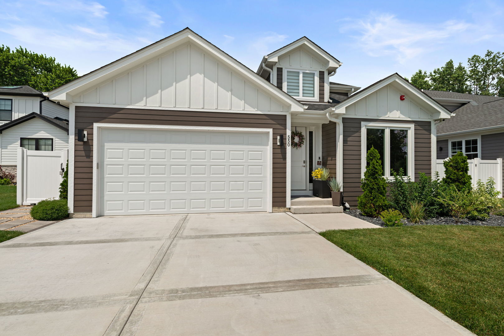 Property Photo: 550 Francesca Lane IL 60172