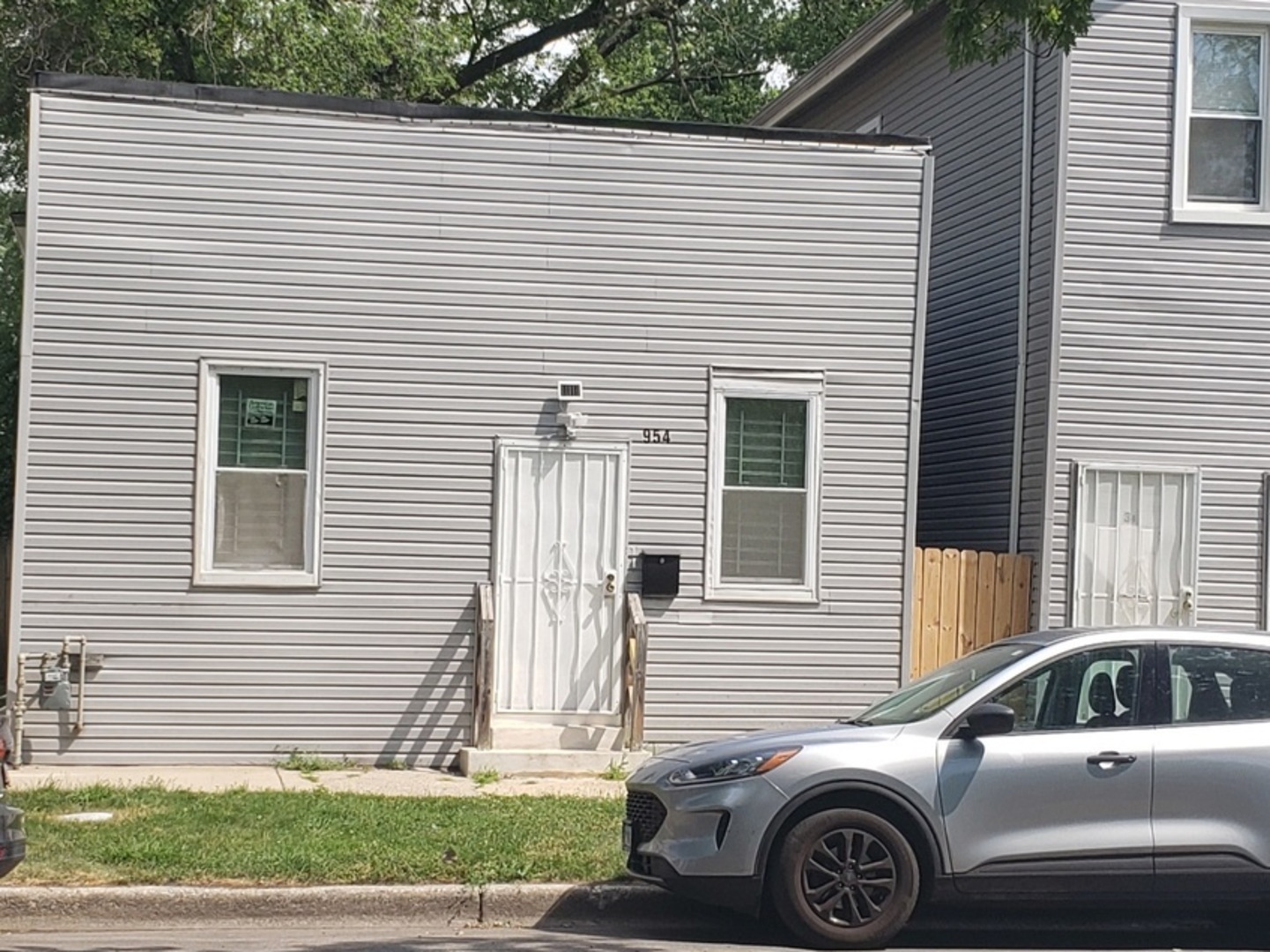 Property Photo: 954 E 76th Street IL 60619