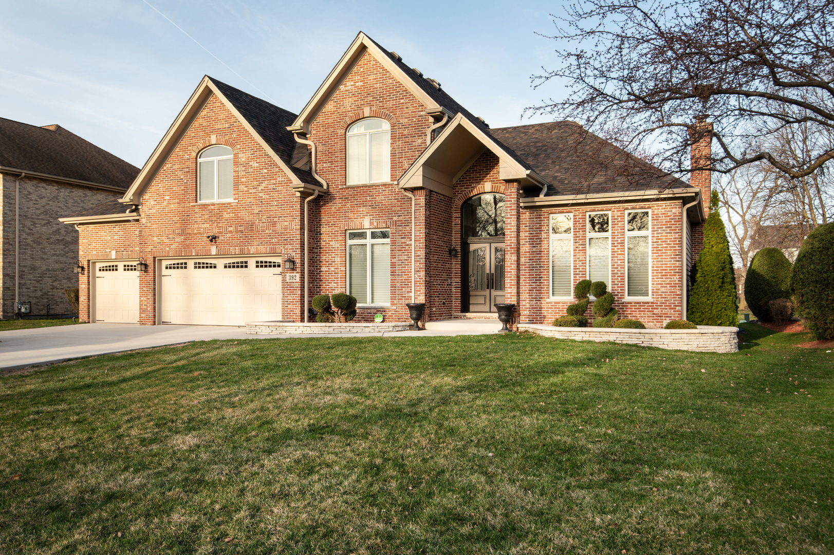 Property Photo: 392 Spruce Road IL 60191