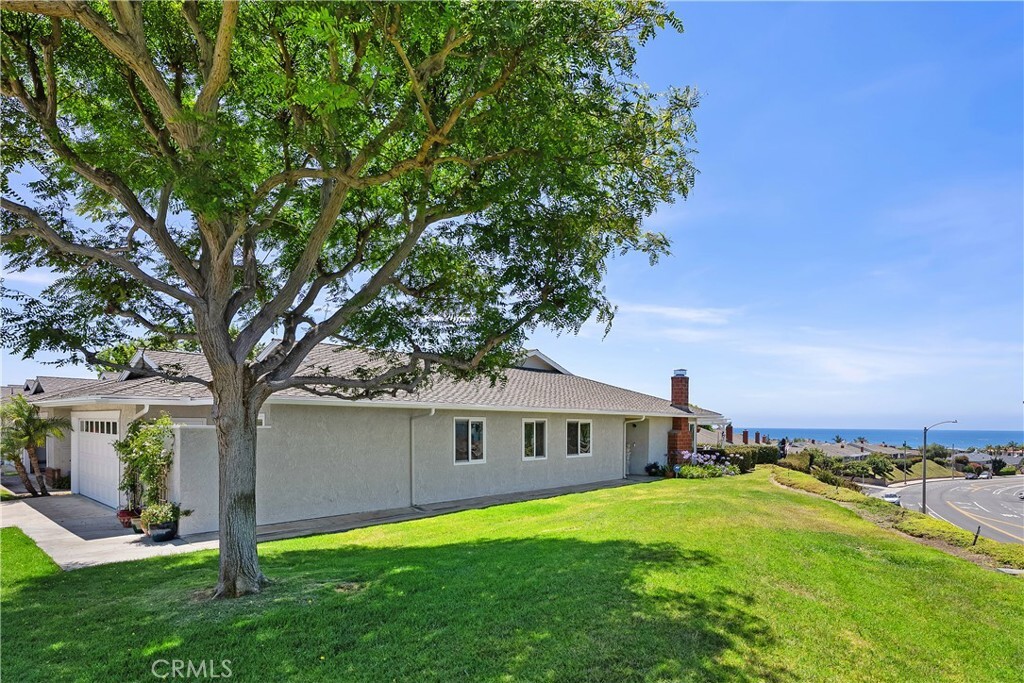 Property Photo: 416 Via Pichon CA 92672