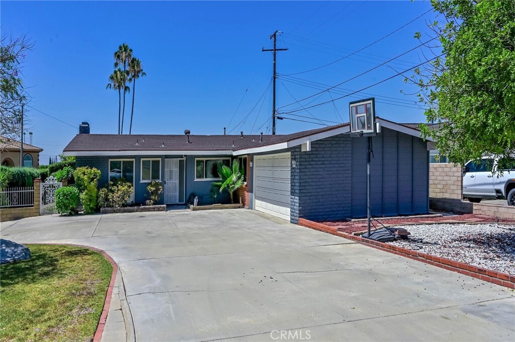 Property Photo:  4931 Saint Andrews Avenue  CA 90621 