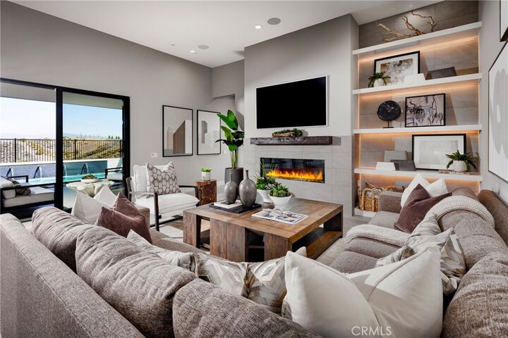 Property Photo: 30029 N Avenida Sierra Madre CA 91354