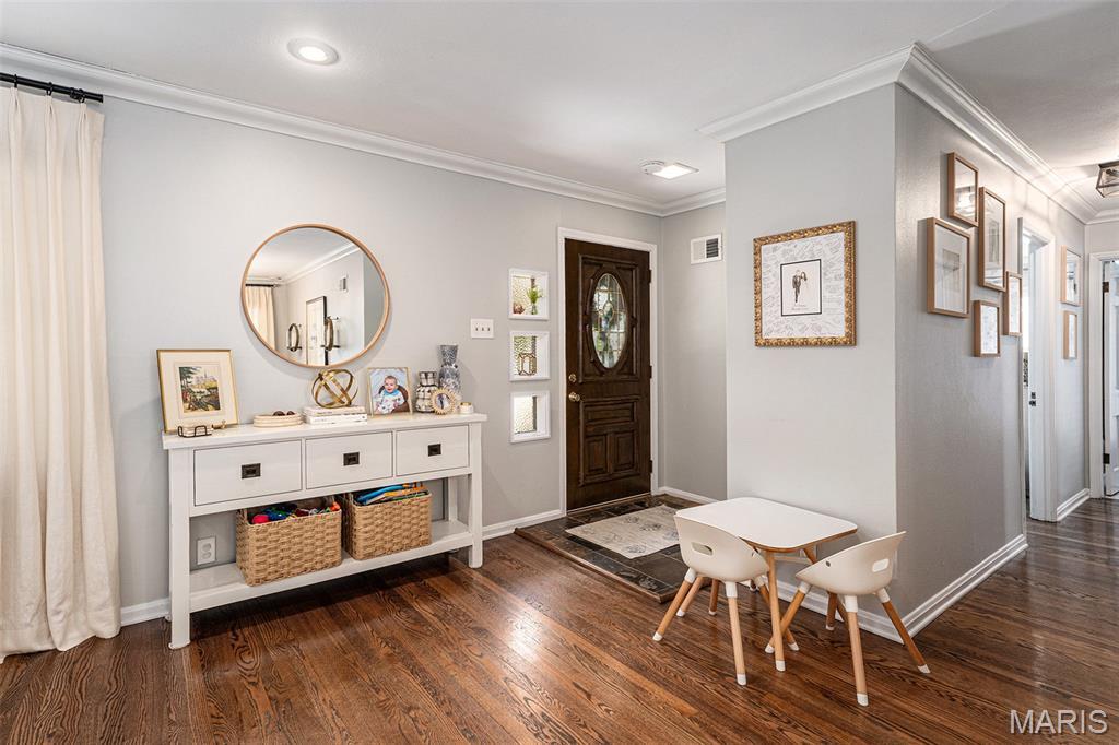 Property Photo: 107 Huntleigh Drive MO 63122
