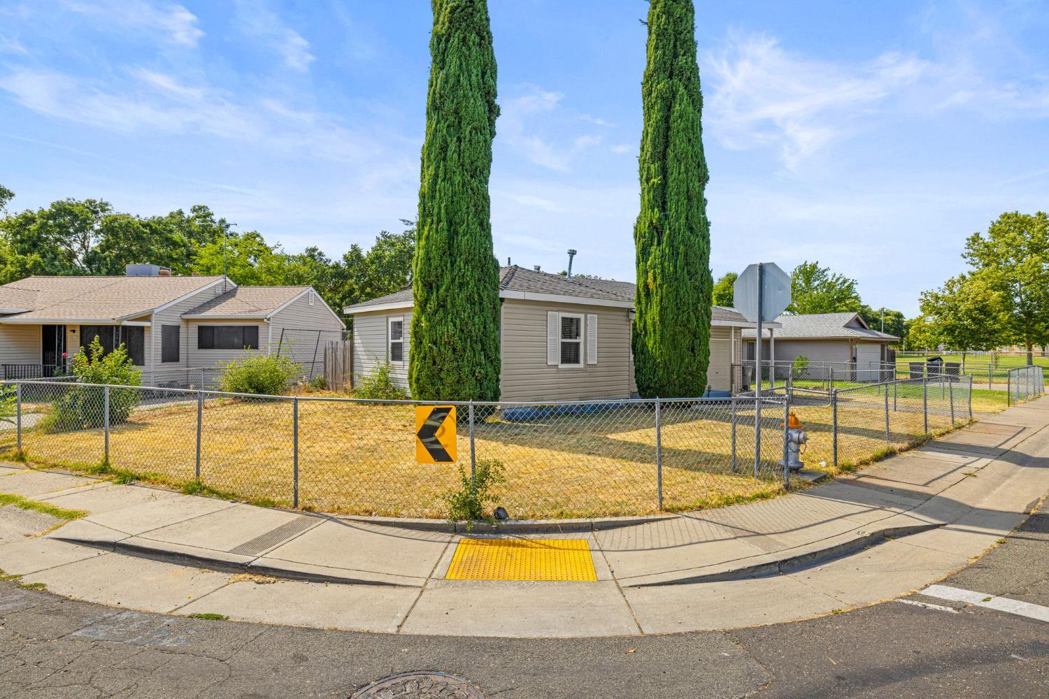 Property Photo:  6006 Belleau Wood Lane  CA 95822 