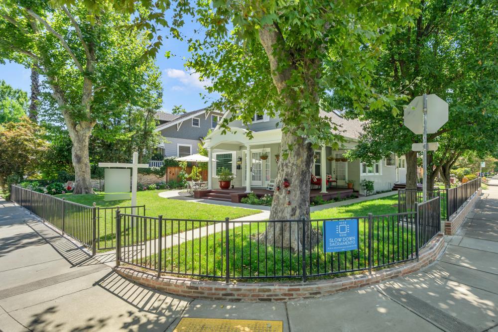Property Photo: 1300 37th Street CA 95816