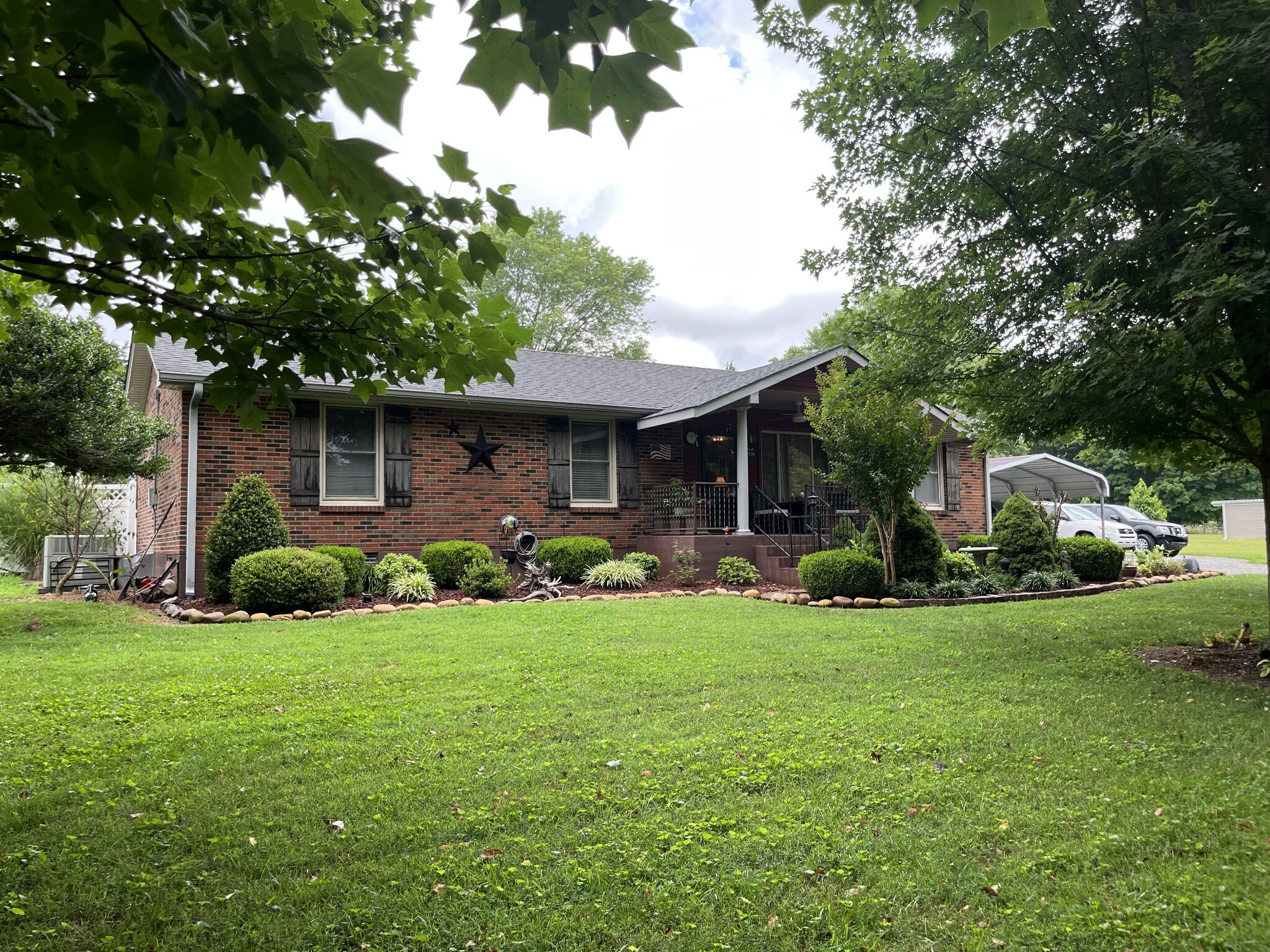 Property Photo: 337 Raymond Hodges Rd TN 37048