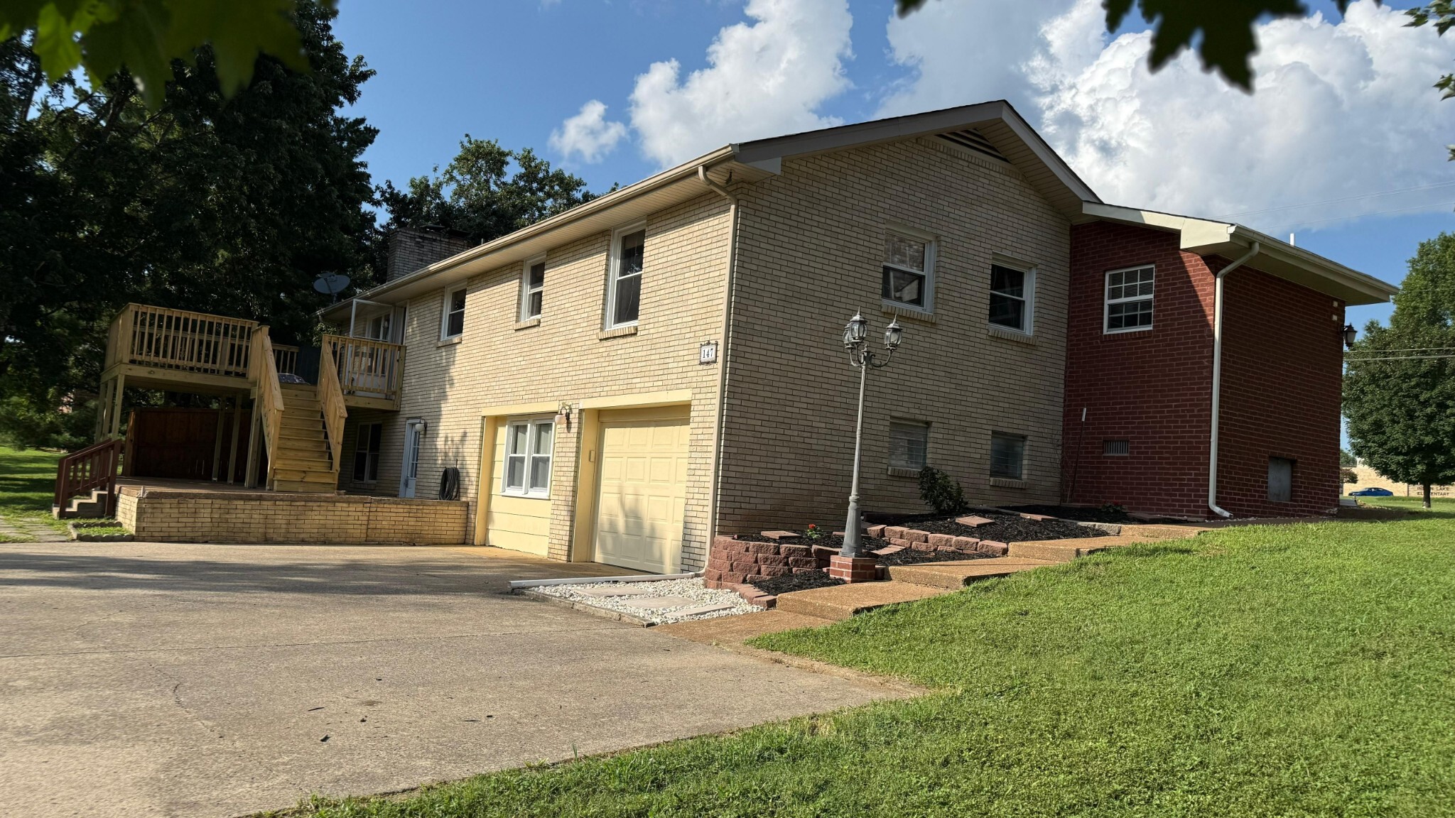 Property Photo: 147 Lake Terrace Dr TN 37075