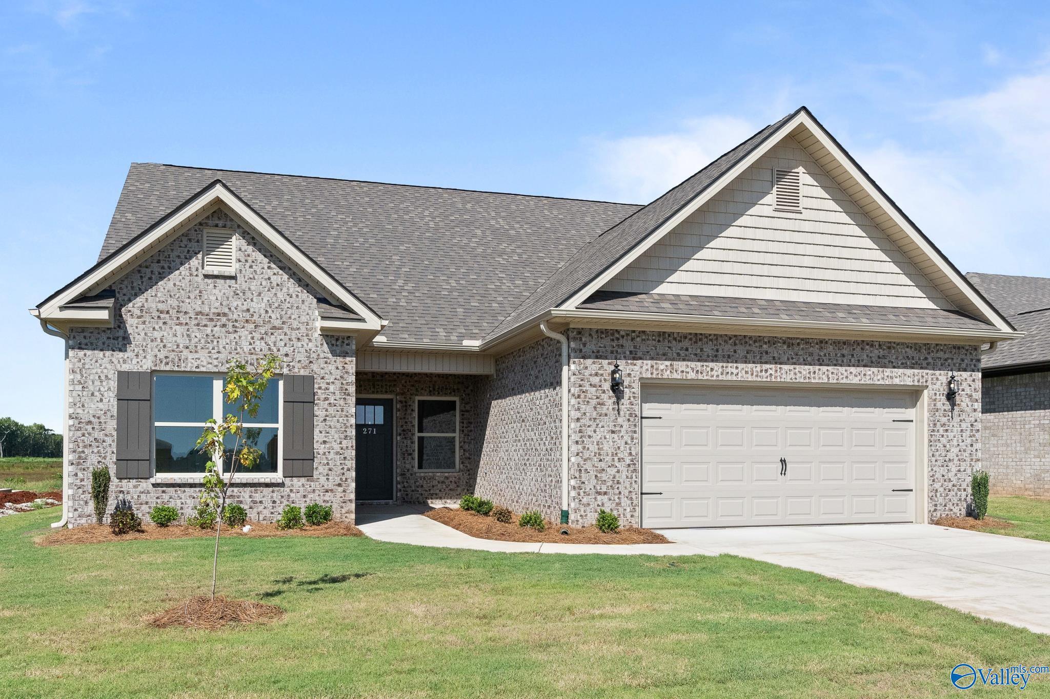 Property Photo:  113 Huffman Street  AL 35750 