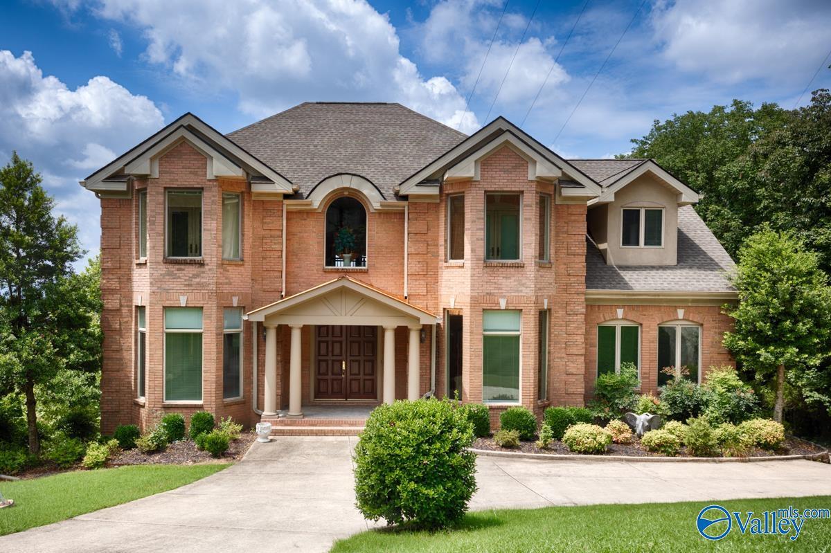 5 Saint Charles Road SE  Huntsville AL 35801 photo
