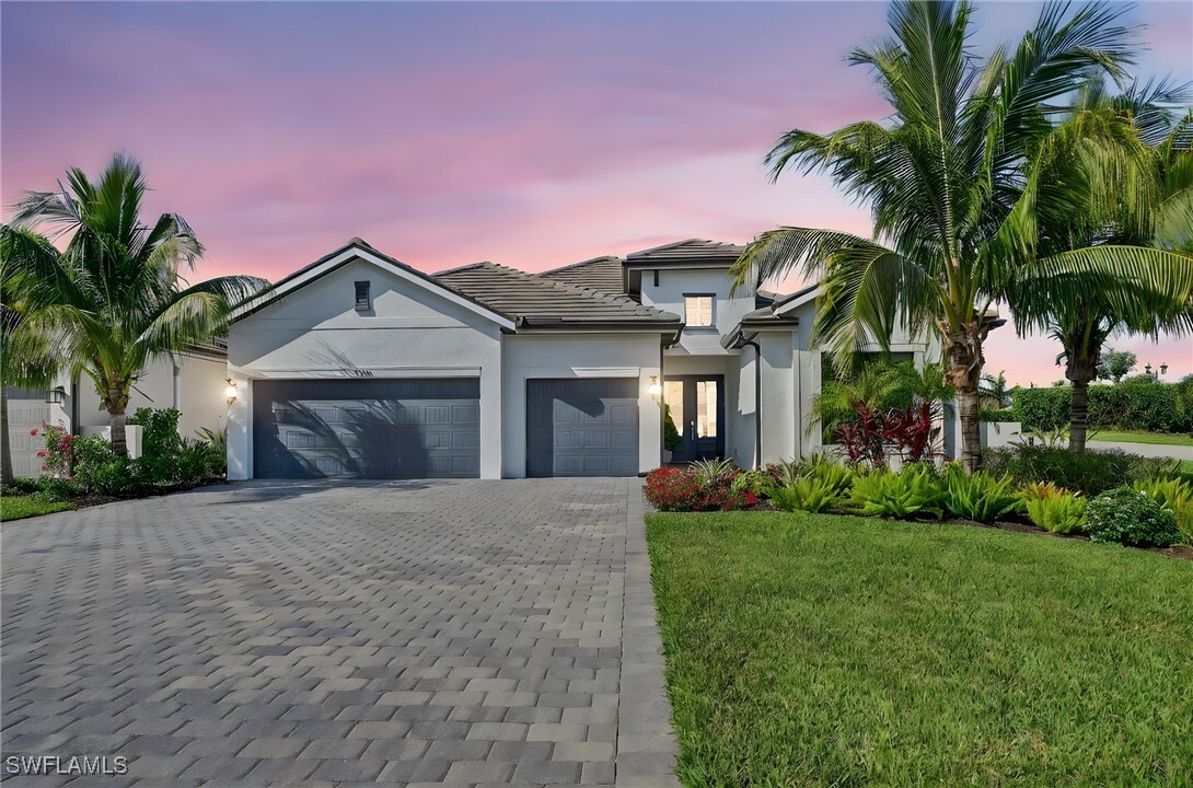 Property Photo: 3140 Heather Glen Court FL 34114