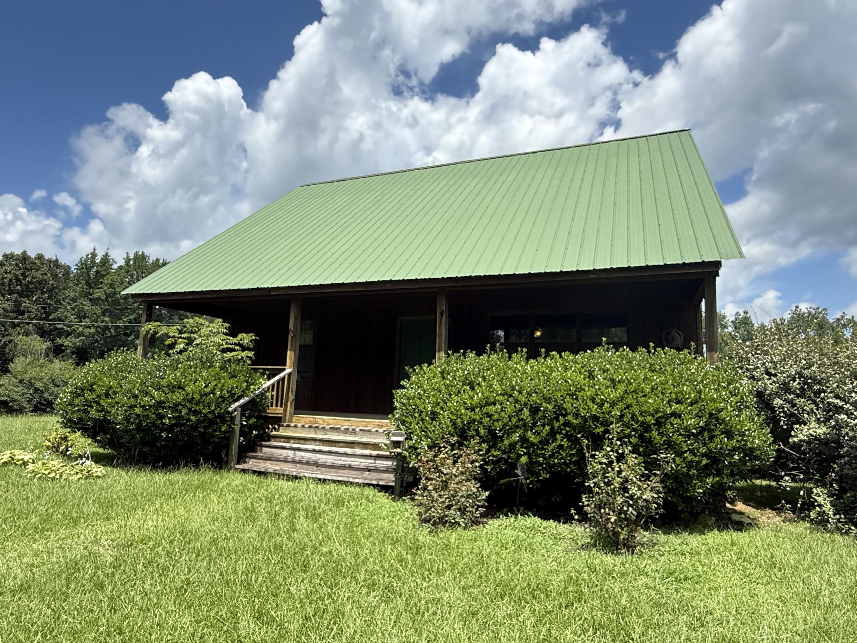 Property Photo:  2860 Cr 540  MS 38863 