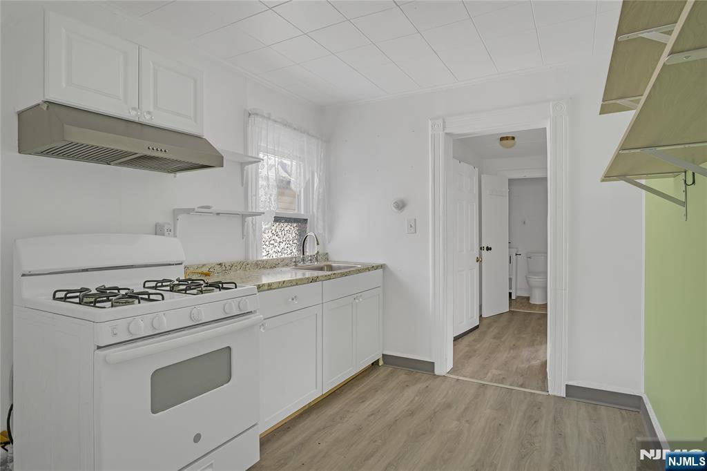 Property Photo:  28 Grant Avenue  NJ 07029 