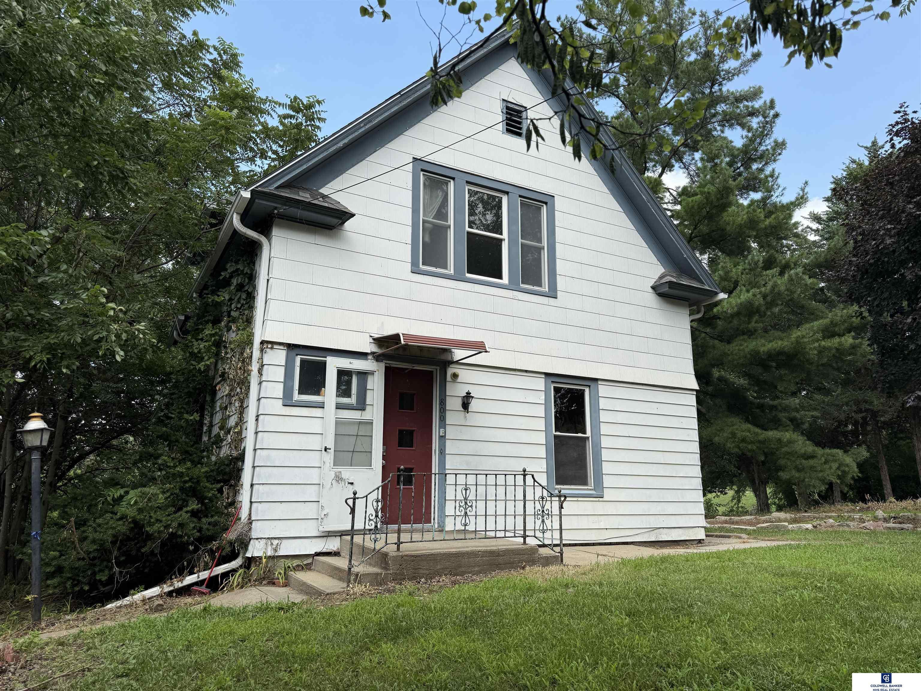 Property Photo:  800 Hoyt Street  NE 68421 