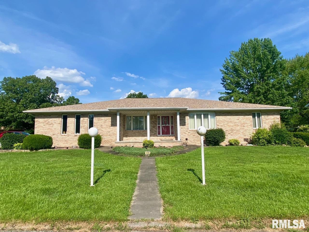 117 N Plains Avenue  Marion IL 62959 photo