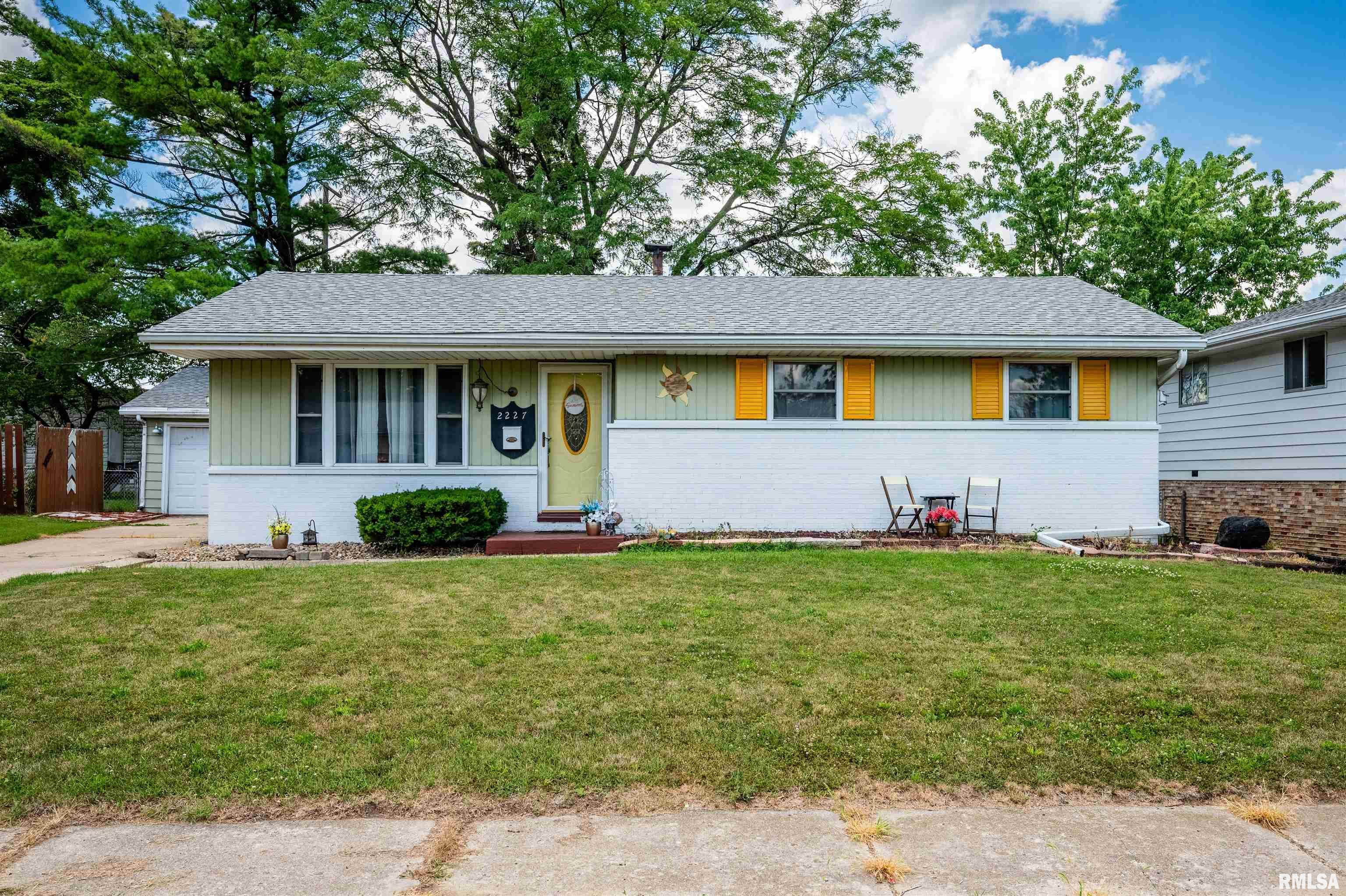 2227 W Westport Road  Peoria IL 61615 photo